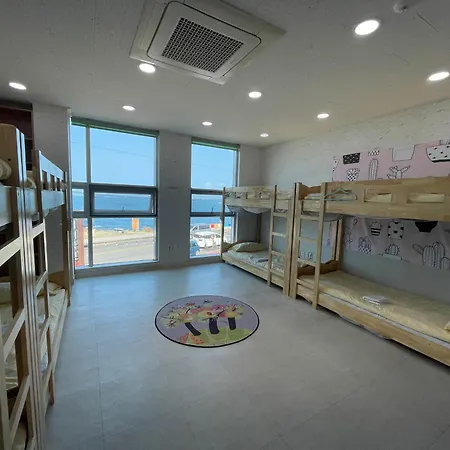Jeju Airport Hostel Yesjun-2